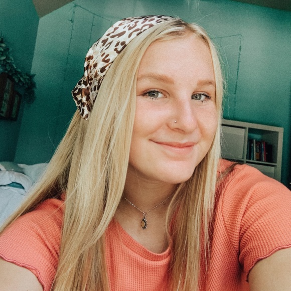 Meet your Posher, Annika - Picture 1 of 1